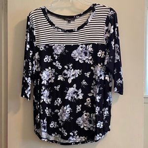 Signature Studio Black & White Striped/Floral Top